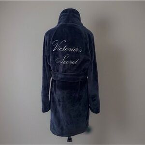Victorias Secret Robe Cozy Plush Short Super Soft Comfy Black Embroidered Logo